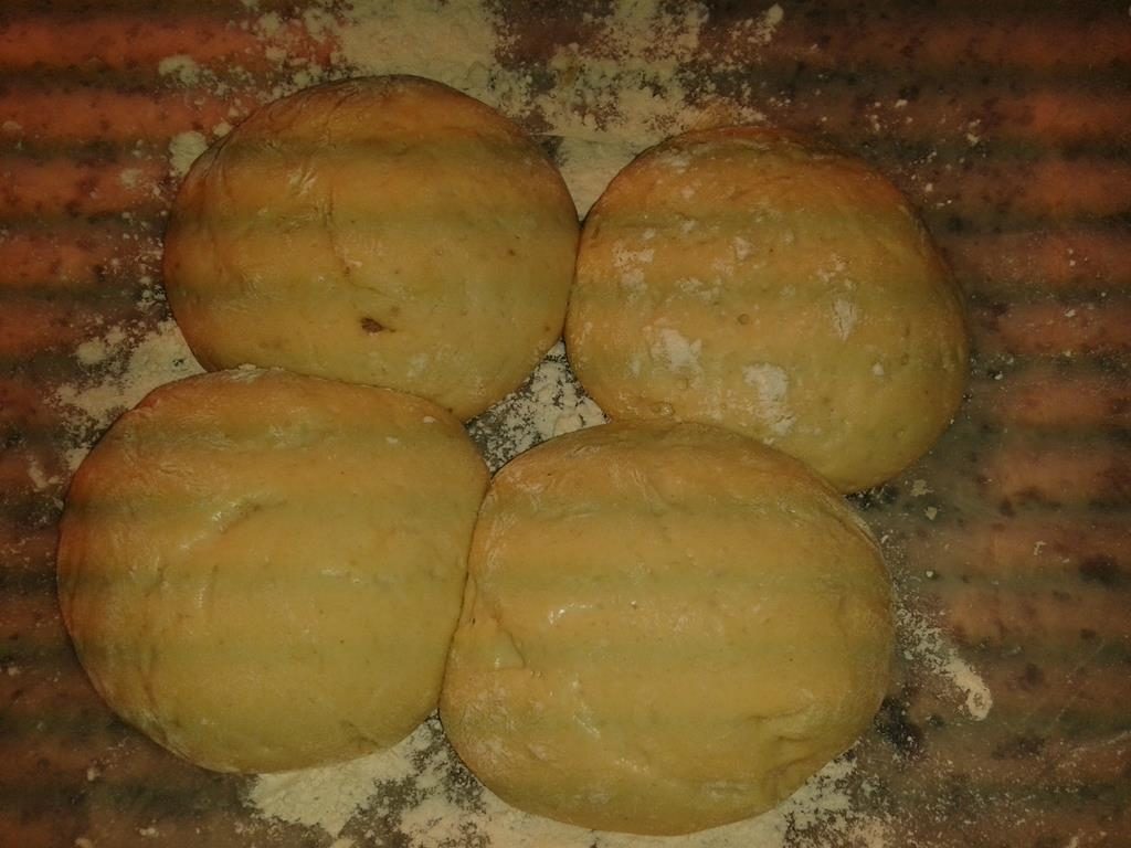 Germteig-Kugerl vor dem Backen