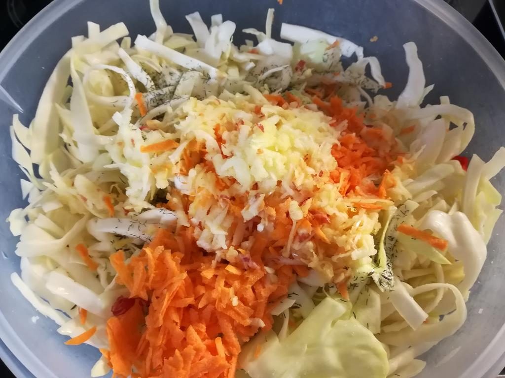 Sauerkraut in Vorbereitung